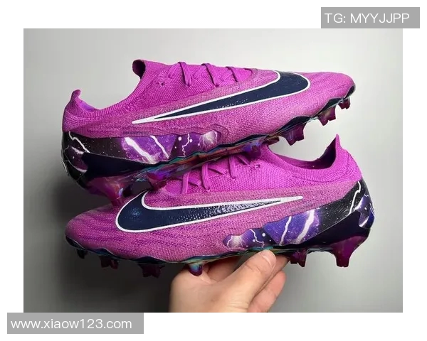 全新足球购买平台上线让你轻松获取心仪球鞋与装备